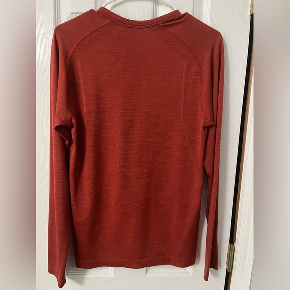 Mens lululemon shirt - Picture 3 of 3